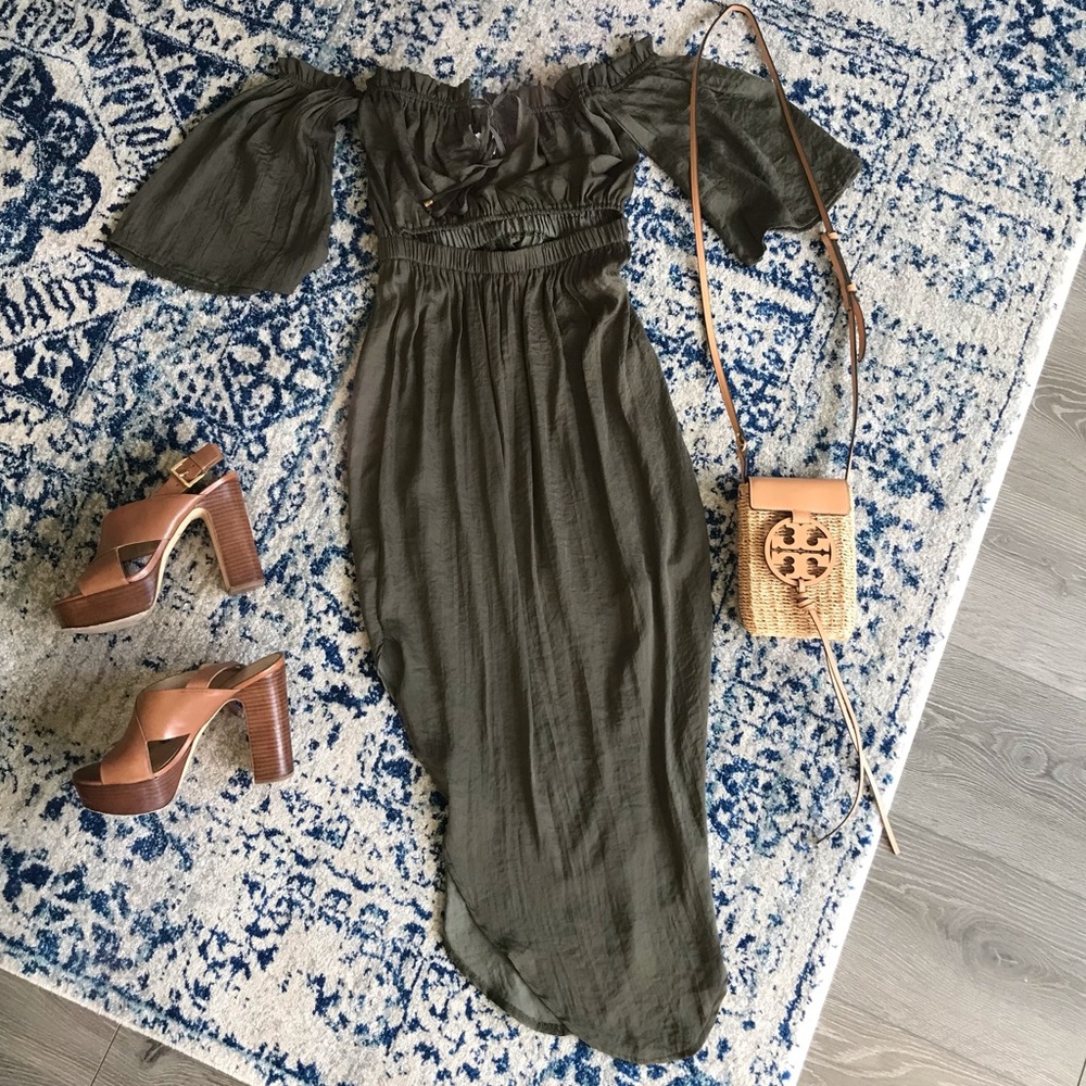 L’ATISTE Olive Green Off the Shoulder Dress Small